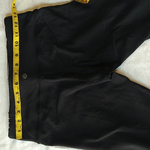 🍋 Lululemon Capris, size 6 - Picture 3 of 7